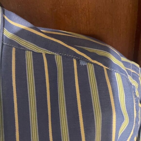 American eagle button down shirt - Picture 4 of 4